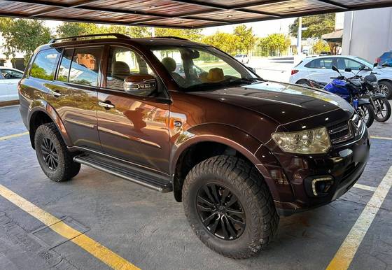 MITSUBISHI PAJERO DAKAR 3.5 HPE 7 LUGARES 4X4 V6 24V FLEX 4P AUTOMÁTICO MITSUBISHI PAJERO DAKAR 3.5 HPE 7 LUGARES 4X4 V6 24V FLEX 4P AUTOMÁTICO